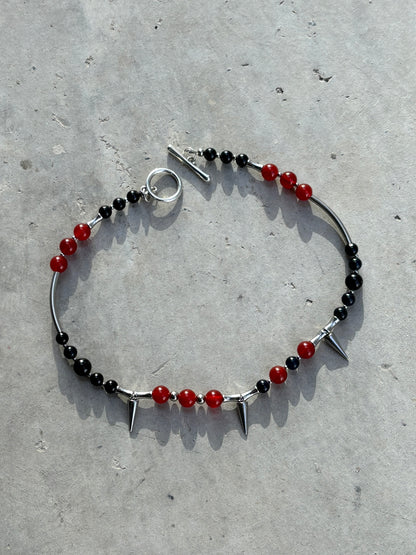 BLURRING - BLACK AND RED RIVET NECKLACE