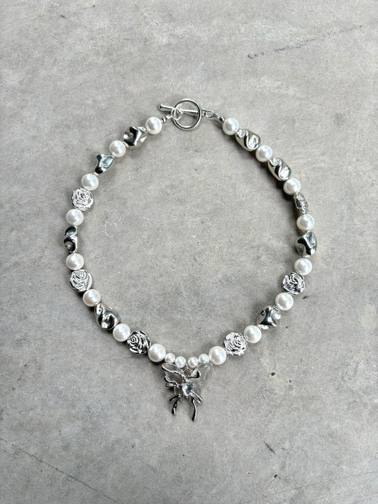 PEARL BUTTERFLY NECKLACE