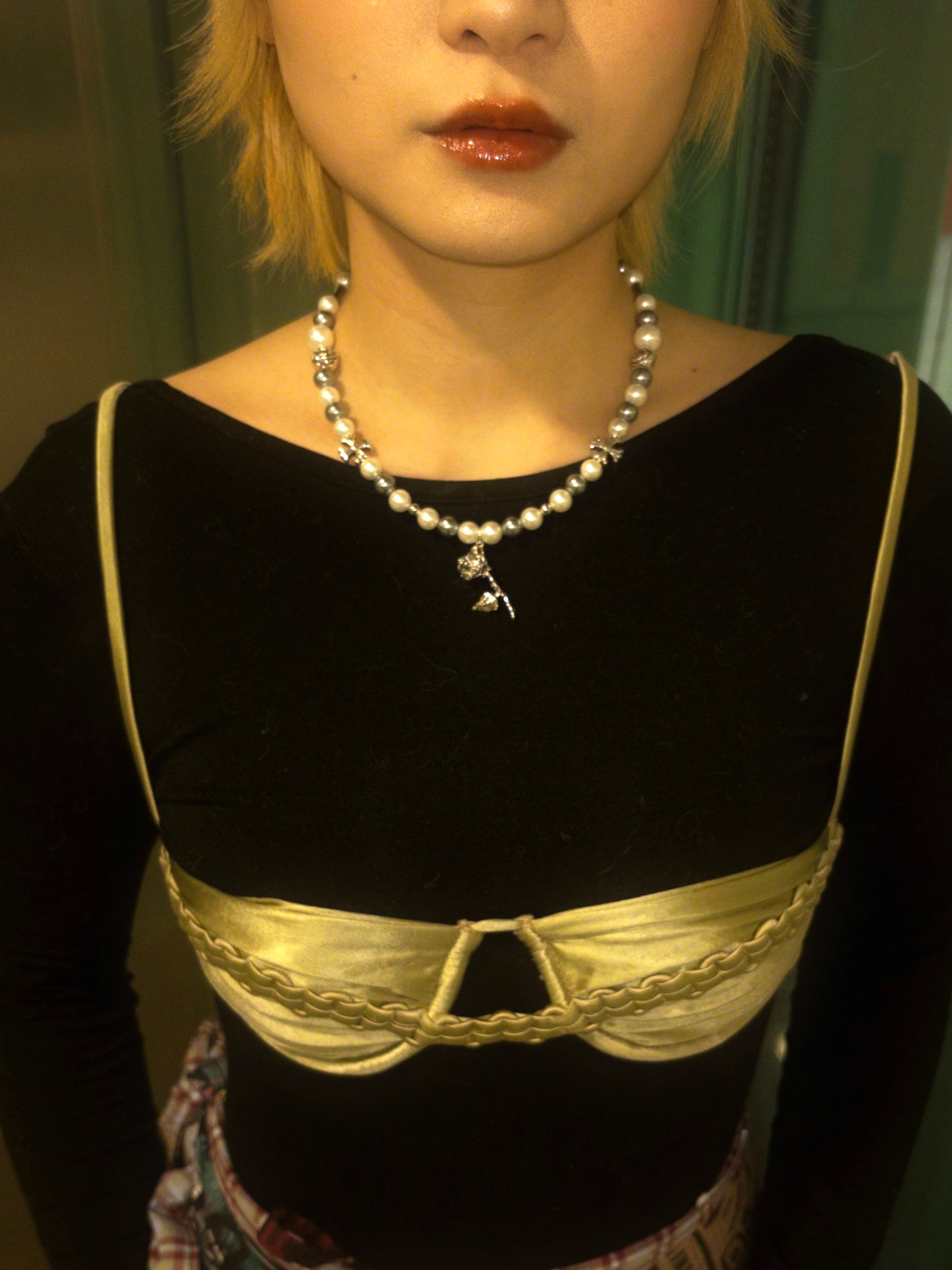 ROSE - GLAM PEARL CHOCKER